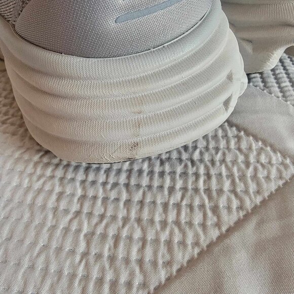 Hoka One One Bondi 8 Men's Running Shoe - Picture 9 of 11